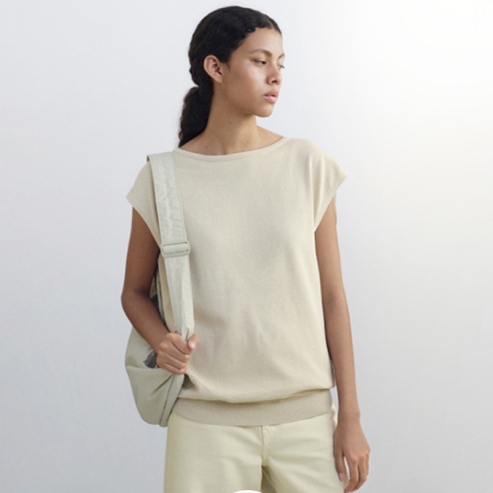 Lemaire X Uniqlo Cocoon Sweater Sleeveless